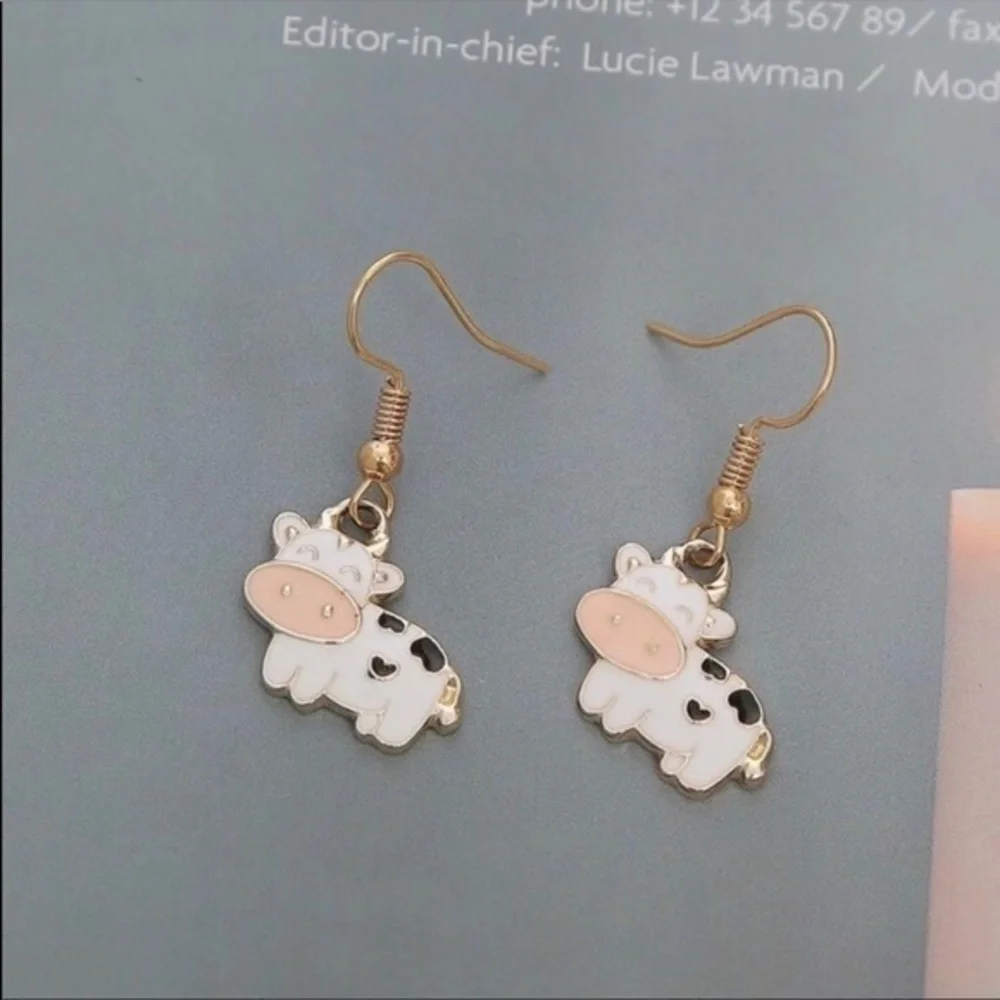 3/$30 💛 Cow Charm Earrings